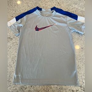 Nike shirt boys size 7